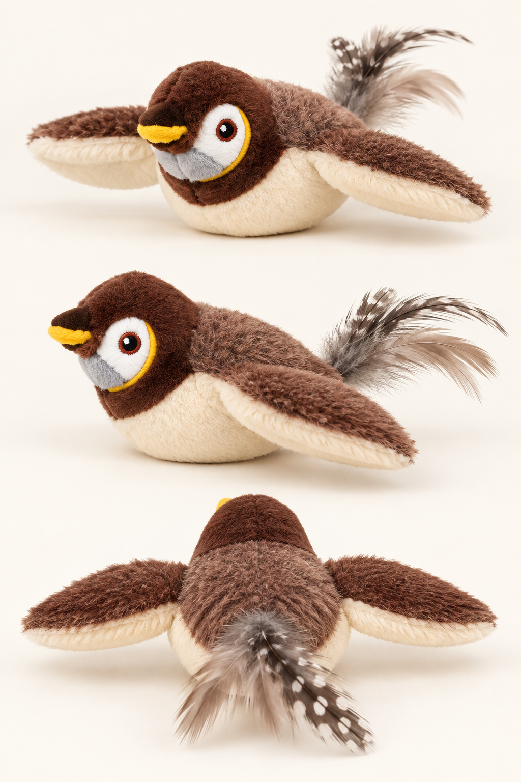 Tres vistas del pájaro interactivo de peluche